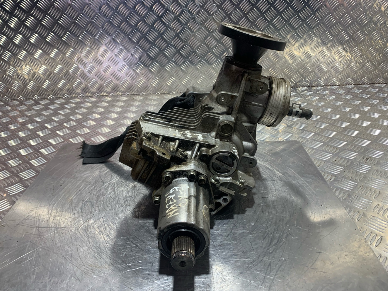 раздаточная коробка Mazda CX-7 1 поколение (2006 - 2009), 2.3 л., Ti, L3-VDT, бензин, АКПП, LN0327500G - фото №1