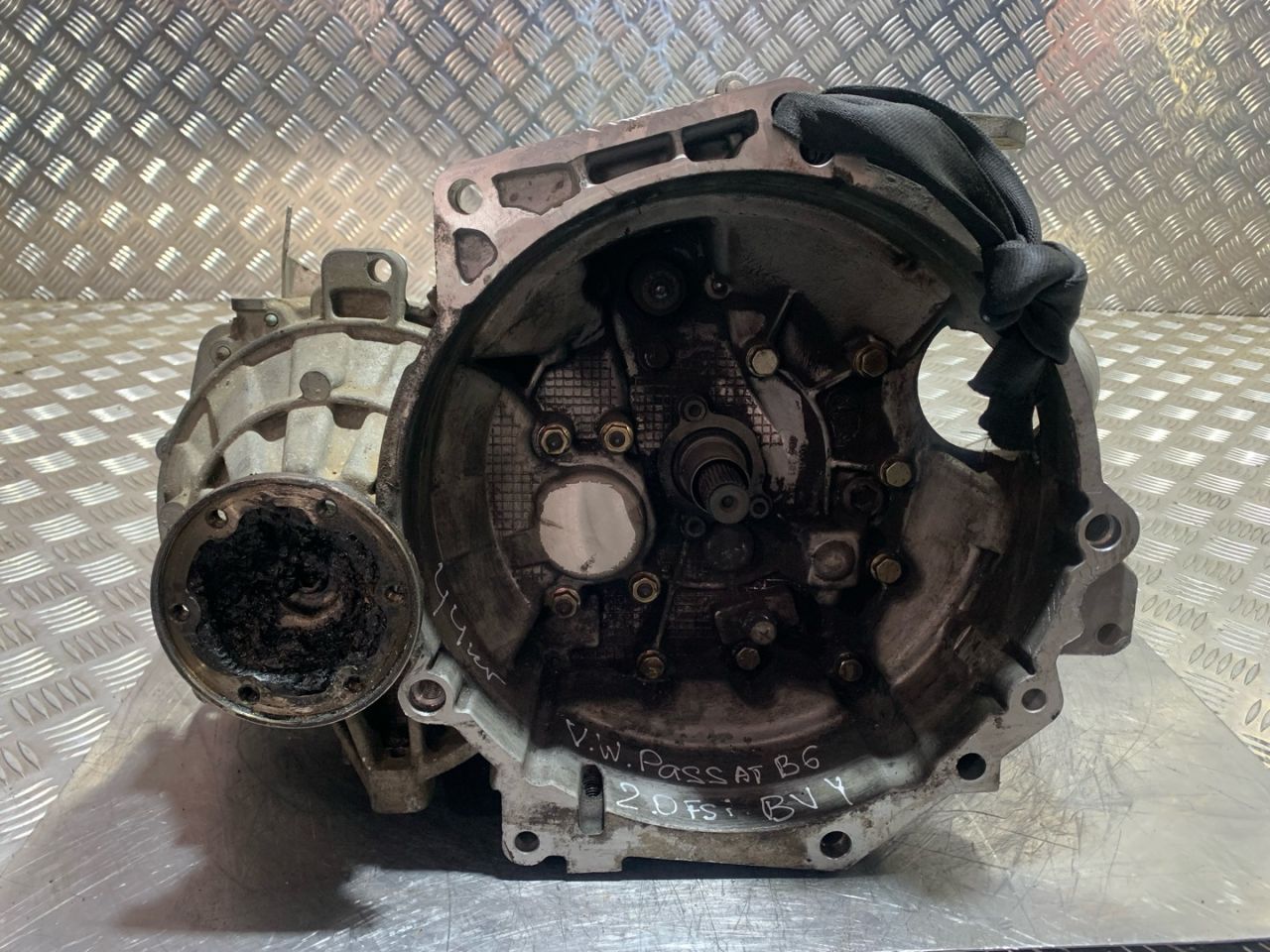 КПП механическая (МКПП) Volkswagen Passat B6 (2005 - 2010), 2.0 л., МКПП, 02S300046M, JYL, KVZ, MUH, GXV, JCP, MQ250, 02S300047E - фото №1