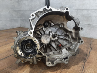 КПП механическая (МКПП) Volkswagen Golf 5 поколение (2003 - 2009), 1.4 л., TSI, CAXA, бензин, МКПП, передний привод, 02U300050E, LMD