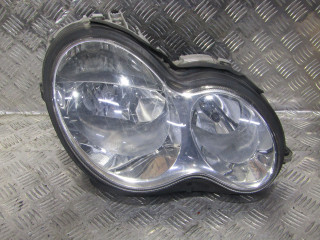 фара правая Mercedes-Benz C-Класс W203/S203/CL203 [рестайлинг] (2004 - 2008), седан, 2038203261