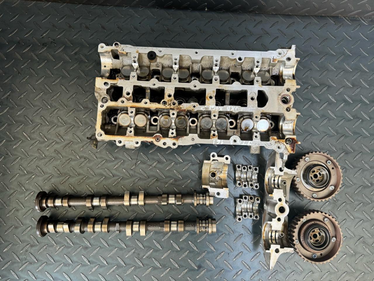 головка блока цилиндров Ford Kuga 2 поколение (2013 - 2026), 1.6 л., Ti, JTMA, бензин, 1852327, RFBM5G6090ED - фото №1