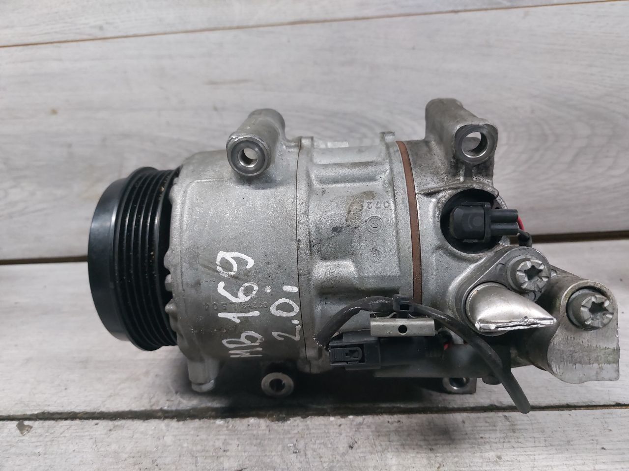 компрессор кондиционера Mercedes-Benz A-Класс W169 (2004 - 2008), 1.7 л., M 266.940, бензин, 0022301311, 0022304711, A0012309011, A0022301311, A0022304711, A0012303511, 0012309011, 0012303511 - фото №1