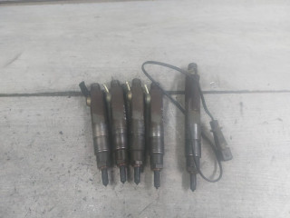 форсунка Volkswagen Transporter T4 (1990 - 2003), 2.5 л., AUF, дизель, 074130202Q, 074130201J