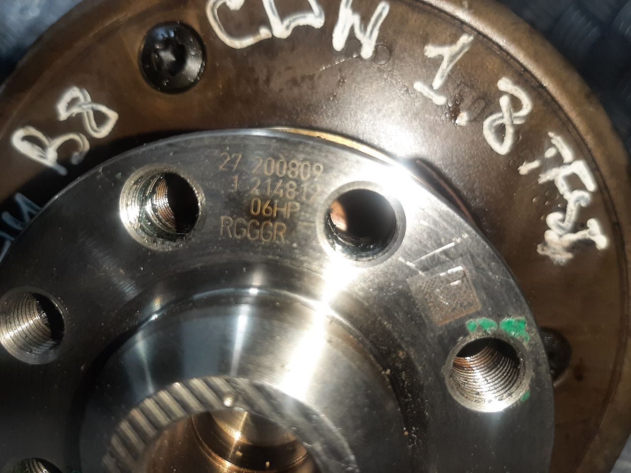 коленвал Audi A4 B8/8K (2007 - 2011), 1.8 л., TFSI, CDHA, бензин, 06H105021L, 06H105021D, 06H105021G, 06H105021H, 06H105021K - фото №1