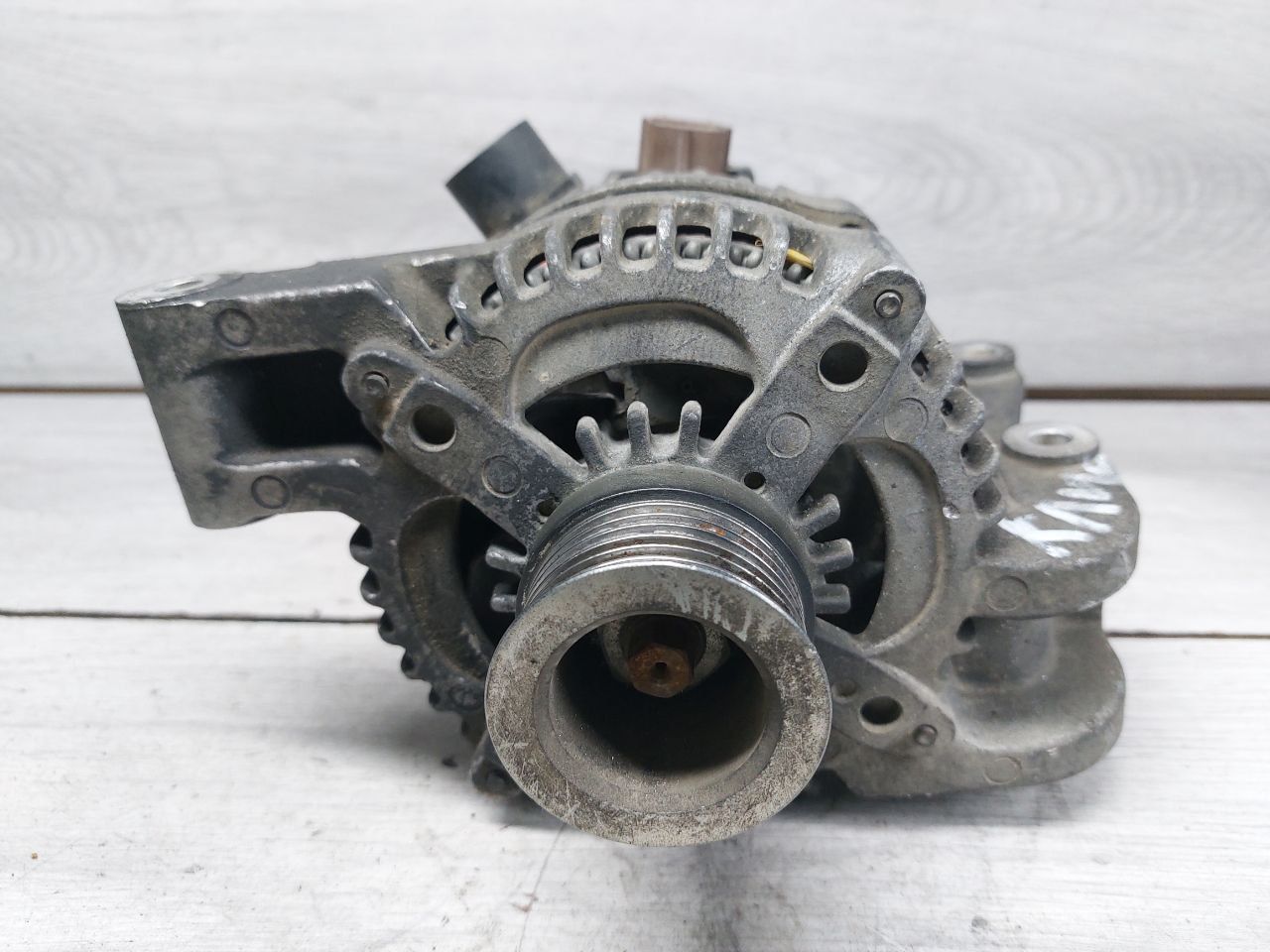 генератор Ford Focus 2 поколение (2004 - 2008), 1.8 л., QQDB, бензин, 1530298, 3M5T10300LC, 3M5T10300LD - фото №1