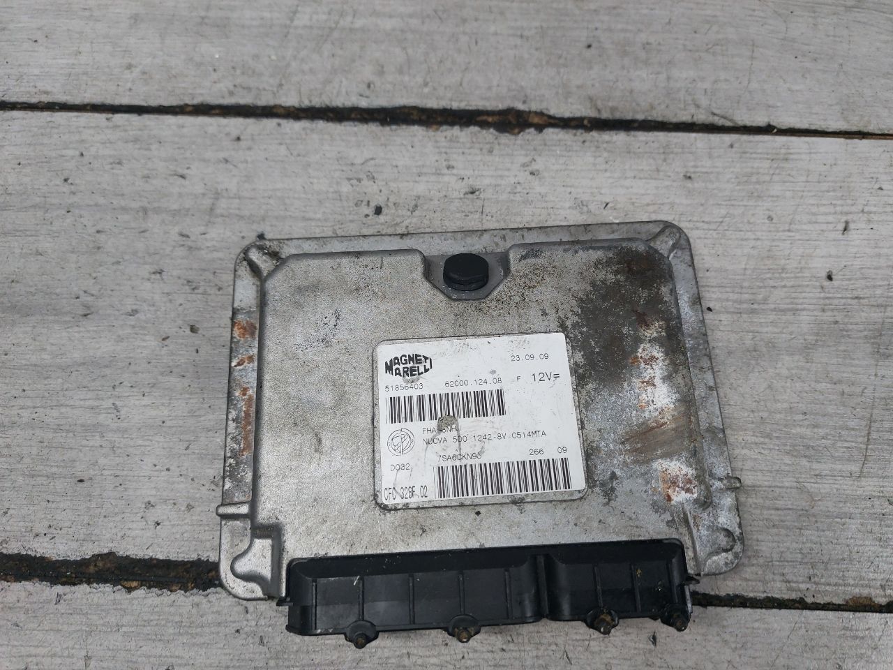блок управления двигателем Fiat 500 2 поколение (2008 - 2015), 1.2 л., 169 A4.000, бензин, робот, 51856403 - фото №1
