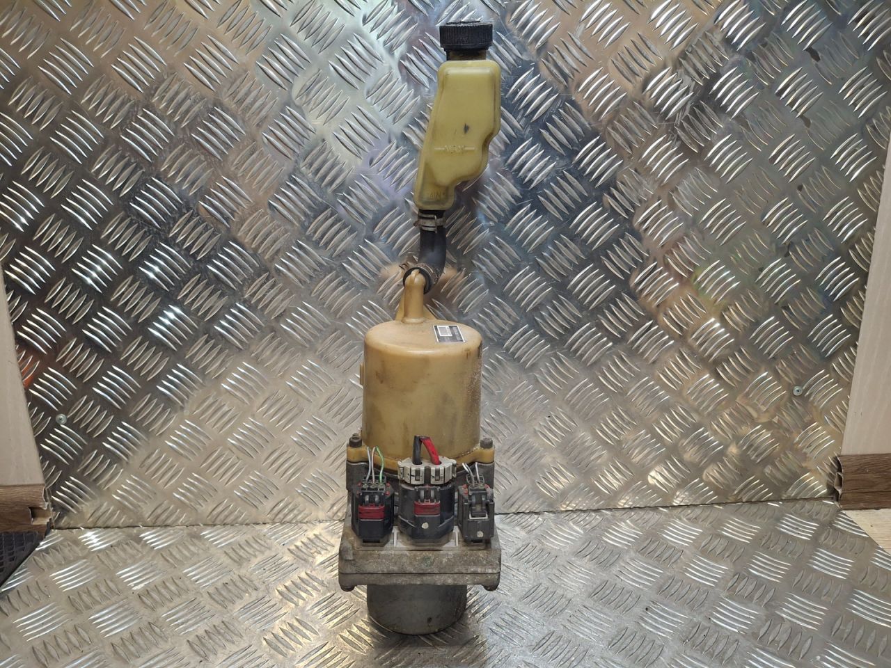 электрогидроусилитель руля Mazda 3 BK (2003 - 2005), BP4L32650E, BP4L32650F, BP4L32650G, BP4L32650H, BP4L32650J - фото №1