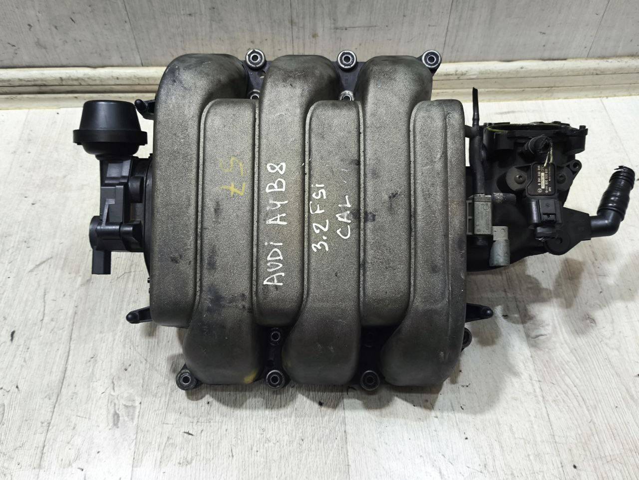 коллектор впускной Audi A4 B8/8K (2007 - 2011), 3.2 л., CALA, бензин, 06E133210G, 06E133210L, 06E133210M, 06E133210Q - фото №1