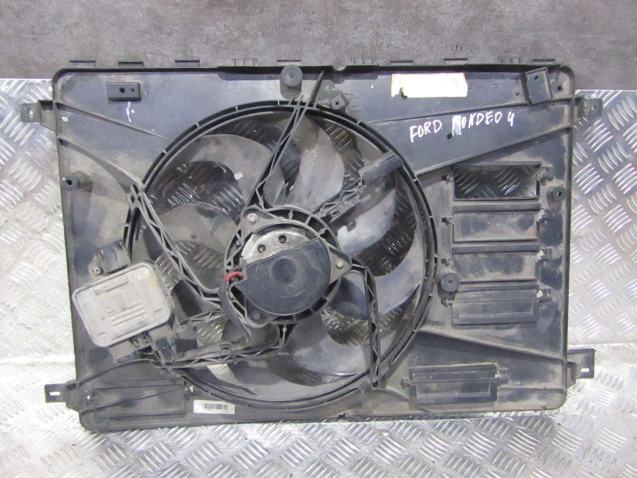 вентилятор радиатора Ford Mondeo 4 поколение (2007 - 2010), АКПП, 1768199, 6G918C607MG - фото №1