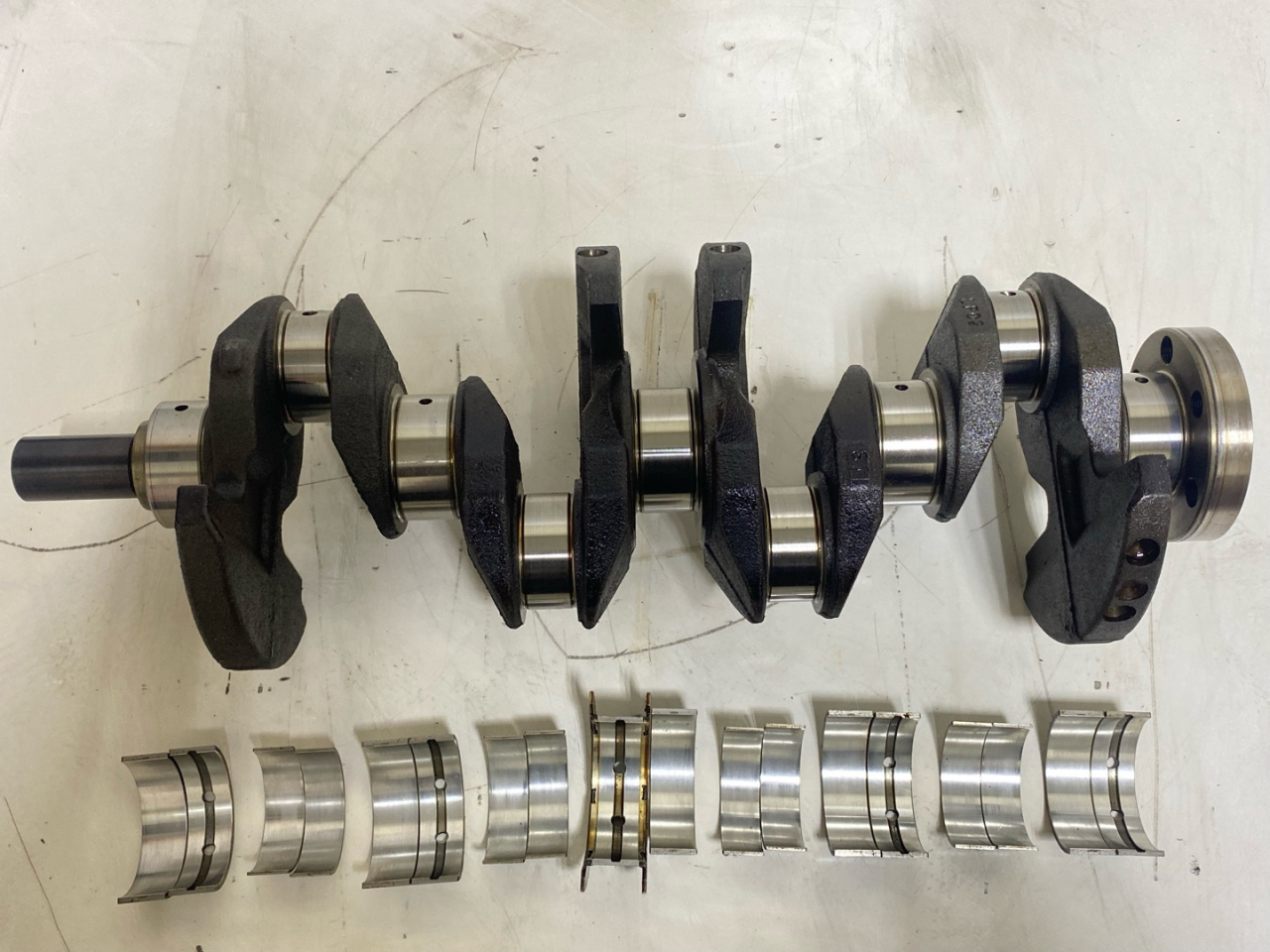 коленвал Mazda 3 BK (2003 - 2005), 2.0 л., LF-DE, бензин, 1S7GCF - фото №1