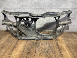 передняя панель крепления облицовки (телевизор) Volkswagen Passat B5 (1996 - 2001), 3B0805594