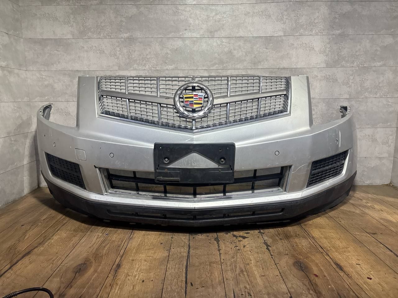 бампер передний Cadillac SRX 2 поколение (2010 - 2013), 20845711 - фото №1