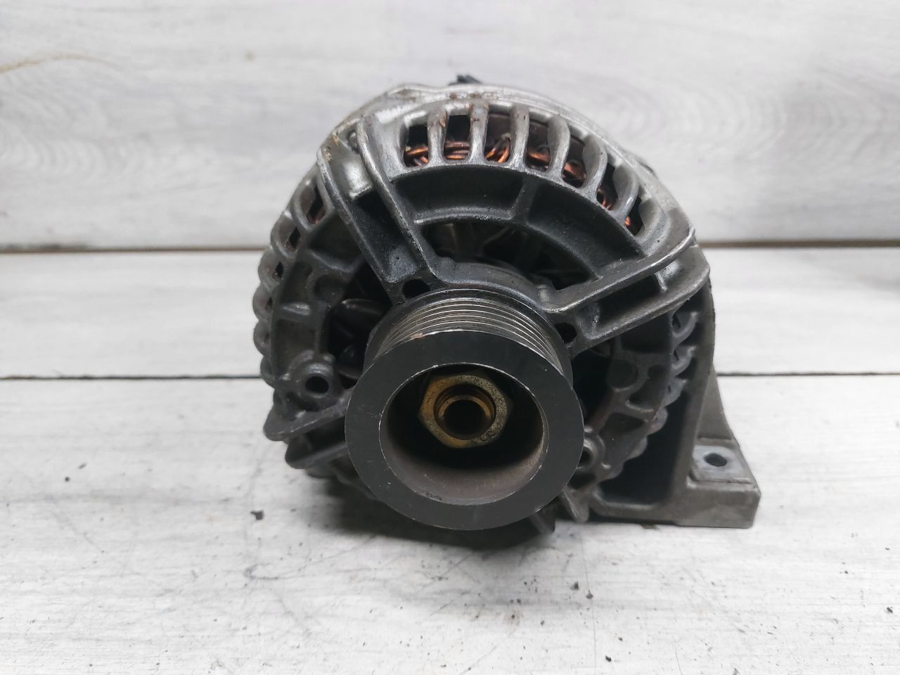 генератор Volvo XC90 1 поколение (2002 - 2006), 2.9 л., Ti, бензин, 8637847, 0124525001 - фото №1