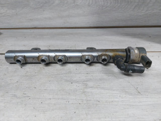 топливная рампа Jeep Grand Cherokee 4 поколение (2010 - 2013), 3.0 л., EXF, дизель, 68148329AA, 0445216044, 35022119G, 0281006209