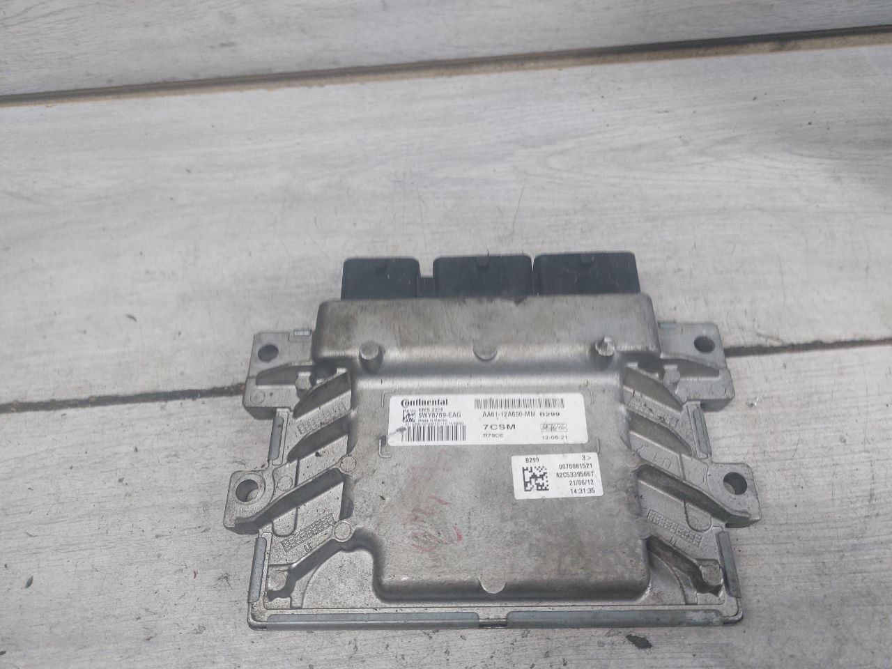 блок управления двигателем Ford Fiesta 6 поколение (2008 - 2013), 1.6 л., TSJA, бензин, 1543040, AA6112A650MJ, AA6112A650MM, AA6112A650ML - фото №1