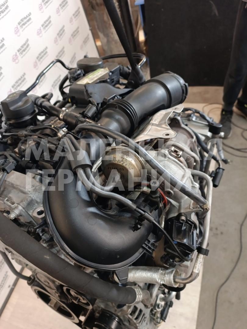 патрубок турбины Mercedes-Benz GLA-Класс X156 2014, 2.0 л., M 270.920, бензин, робот, белый, хетчбэк 5 дв., полный привод, правый руль, A2700901029, A2700900929 - фото №1