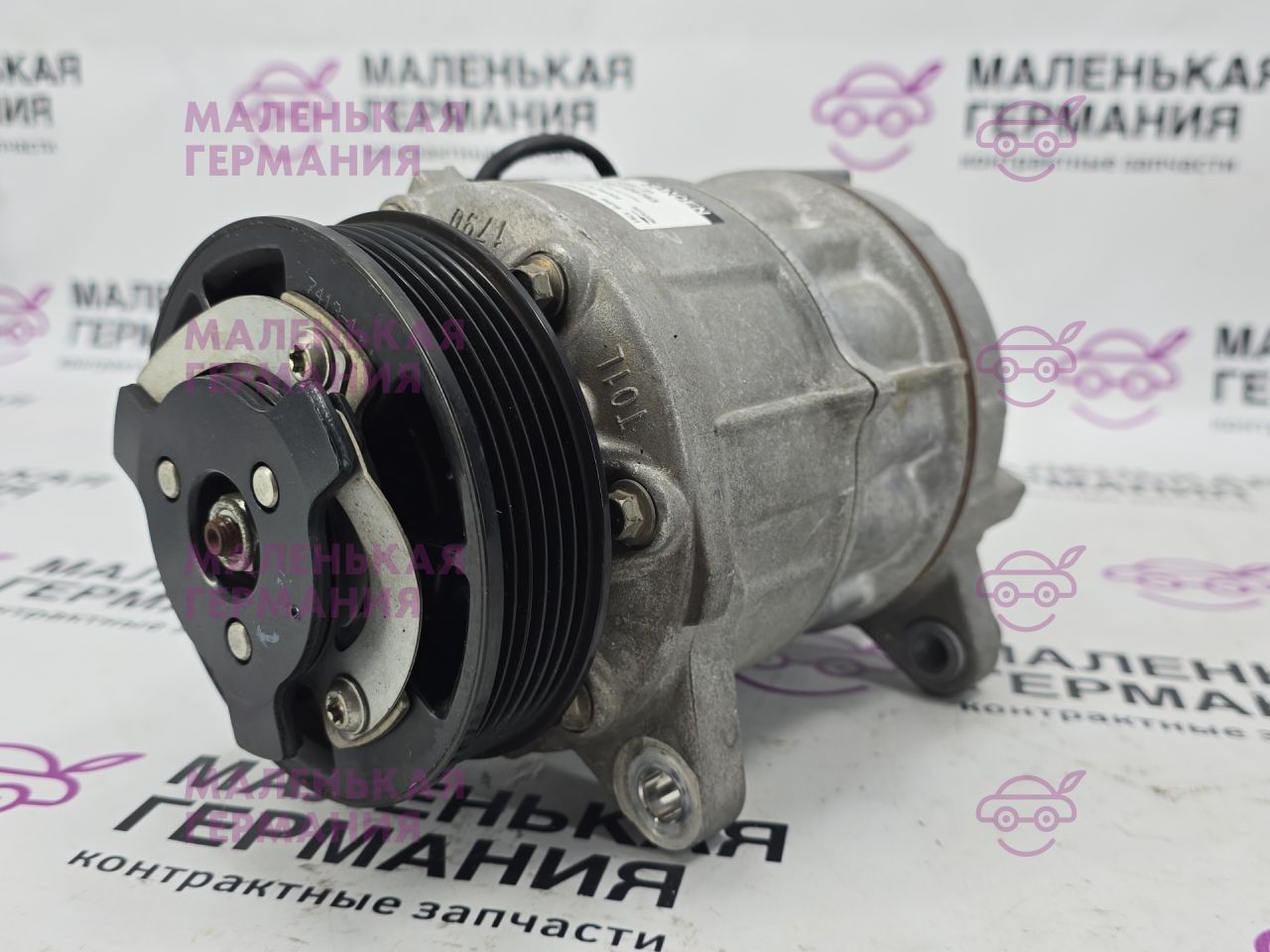 компрессор кондиционера BMW 5 серия G30/G31 G31 2017, 2.0 л., B48 B20 B, бензин, АКПП, alpinweiss 3 (300), универсал, правый руль, 64529375058, 9375058 - фото №1