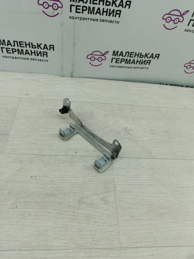 кронштейн (крепление) BMW 5 серия F07/F10/F11 (2009 - 2013), 2.5 л., N52 B25 AF, бензин, АКПП, 11787589136, 7589136 - фото №1