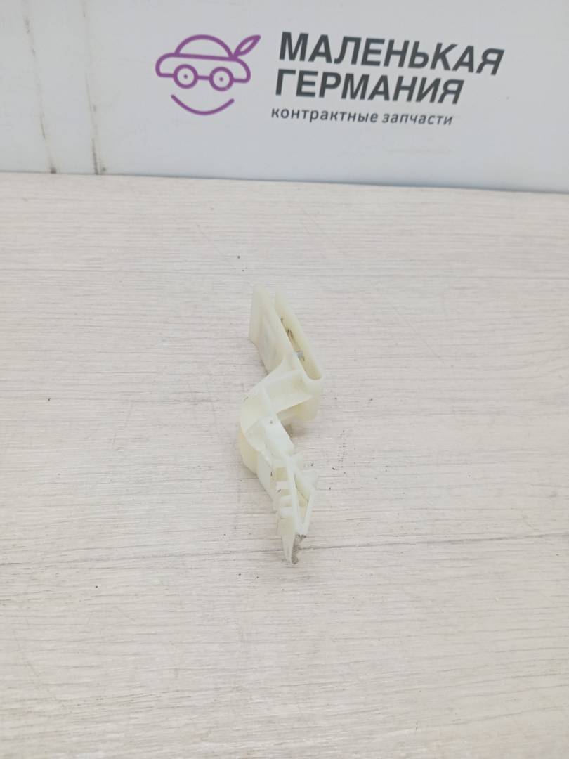 кронштейн (крепление) BMW 5 серия G30/G31 (2016 - 2020), 3.0 л., B58 B30 A, бензин, полный привод, 61139331174, 9331174 - фото №1