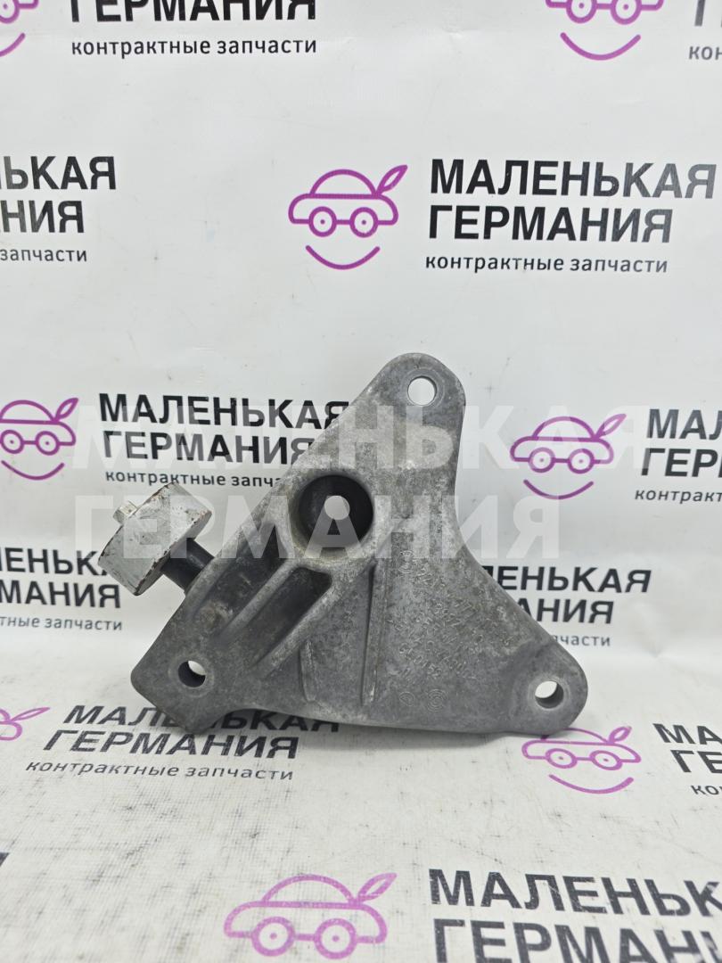 кронштейн двигателя BMW 5 серия F07/F10/F11 2010, 3.0 л., N55 B30 A, бензин, АКПП, 22116777605, 6777605, 6788421 - фото №1