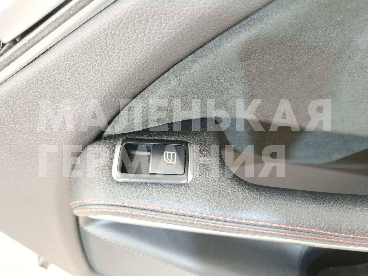 кнопка стеклоподъемника двери задней правой Mercedes-Benz GLA-Класс X156 2014, 2.0 л., M 270.920, бензин, робот, белый, хетчбэк 5 дв., полный привод, правый руль, A2049058102 - фото №1