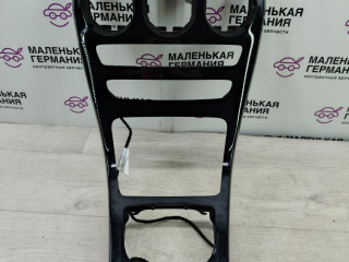 Декоративная накладка центральной консоли Mercedes-Benz C-Класс W205/S205/C205 2014, 2.0 л., M 274.920, бензин, АКПП, белый, седан, задний привод, правый руль, A2536806302, A2054402032, A0009060702