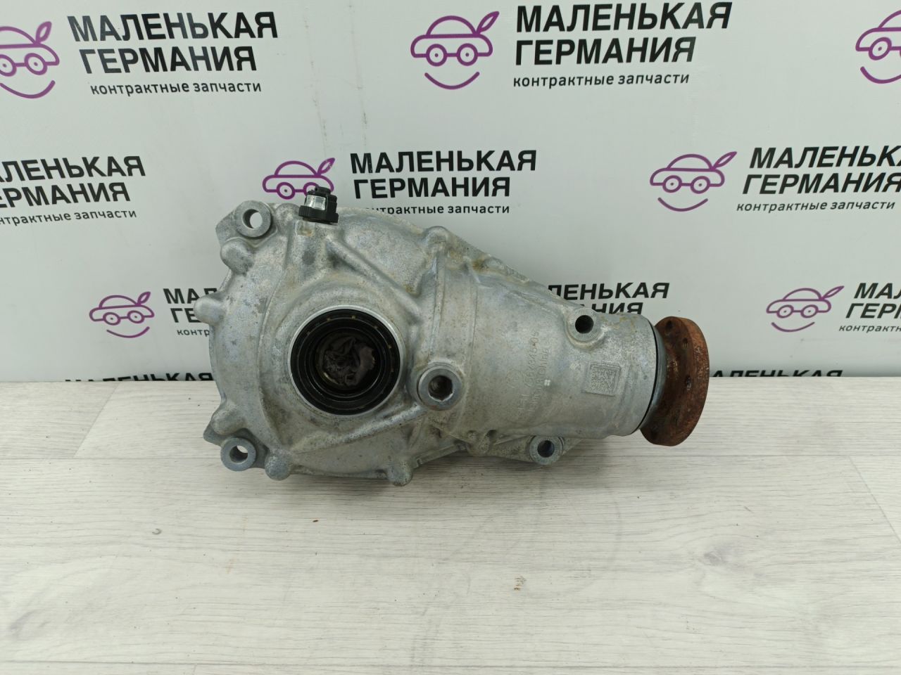 редуктор переднего моста BMW 5 серия F07/F10/F11 F10 (2009 - 2013), 2.0 л., N47 D20 C, дизель, АКПП, седан, полный привод, 31507591997, 7591997 - фото №1