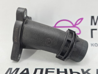 фланец (тройник) системы охлаждения BMW 5 серия G30/G31 G31 2017, 2.0 л., B48 B20 B, бензин, АКПП, alpinweiss 3 (300), универсал, правый руль, 11118511205, 8511205