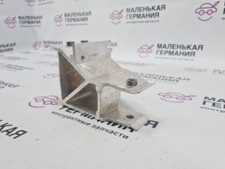 кронштейн (крепление) BMW 5 серия G30/G31 G31 2017, 2.0 л., B48 B20 B, бензин, АКПП, alpinweiss 3 (300), универсал, правый руль, 51117357215, 7357215