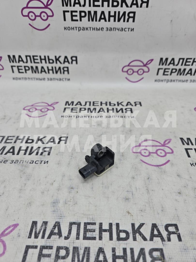 датчик удара Mercedes-Benz A-Класс W176 (2012 - 2015), серый, правый руль, A1668210151 - фото №1