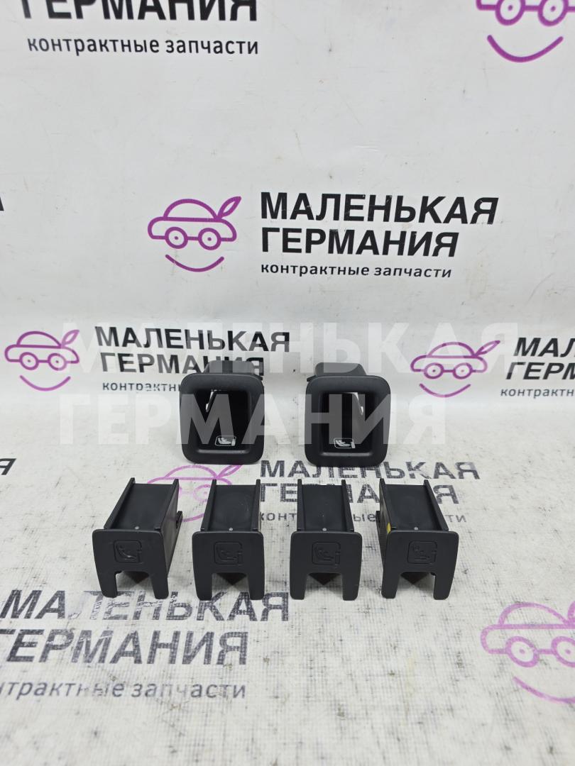 заглушка Isofix Volkswagen Passat B8 2015, 1.8 л., CJSA, бензин, робот, 2t/c9x чёрный перламутр, седан, правый руль, 3G0887233A, 3G0887187 - фото №1