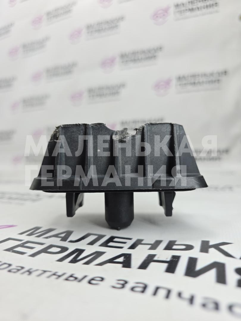 опора под домкрат (поддомкратная подушка) BMW 6 серия F06/F12/F13 2012, 4.4 л., N63 B44 B, бензин, АКПП, alpinweiss 3 (300), хетчбэк 5 дв., задний привод, правый руль, 51717237195, 7237195 - фото №1