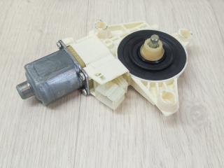 моторчик стеклоподъемника задний правый Mercedes-Benz E-Класс W212 [рестайлинг] W212 (2013 - 2016), 2.0 л., M 274.920, бензин, синий, седан, задний привод, правый руль, A2048200642, 0130822504