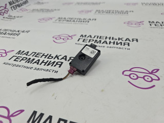 усилитель антенны BMW X1 F48 2017, 2.0 л., B48 A20 B, бензин, АКПП, синий mediterranblau c10, полный привод, правый руль, 65209289587, 9289587