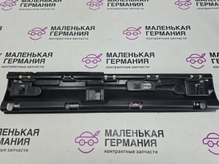 Кронштейн крепления порога BMW X1 F48 2017, 2.0 л., B48 A20 B, бензин, АКПП, синий mediterranblau c10, полный привод, правый руль, 51777332331, 7332331