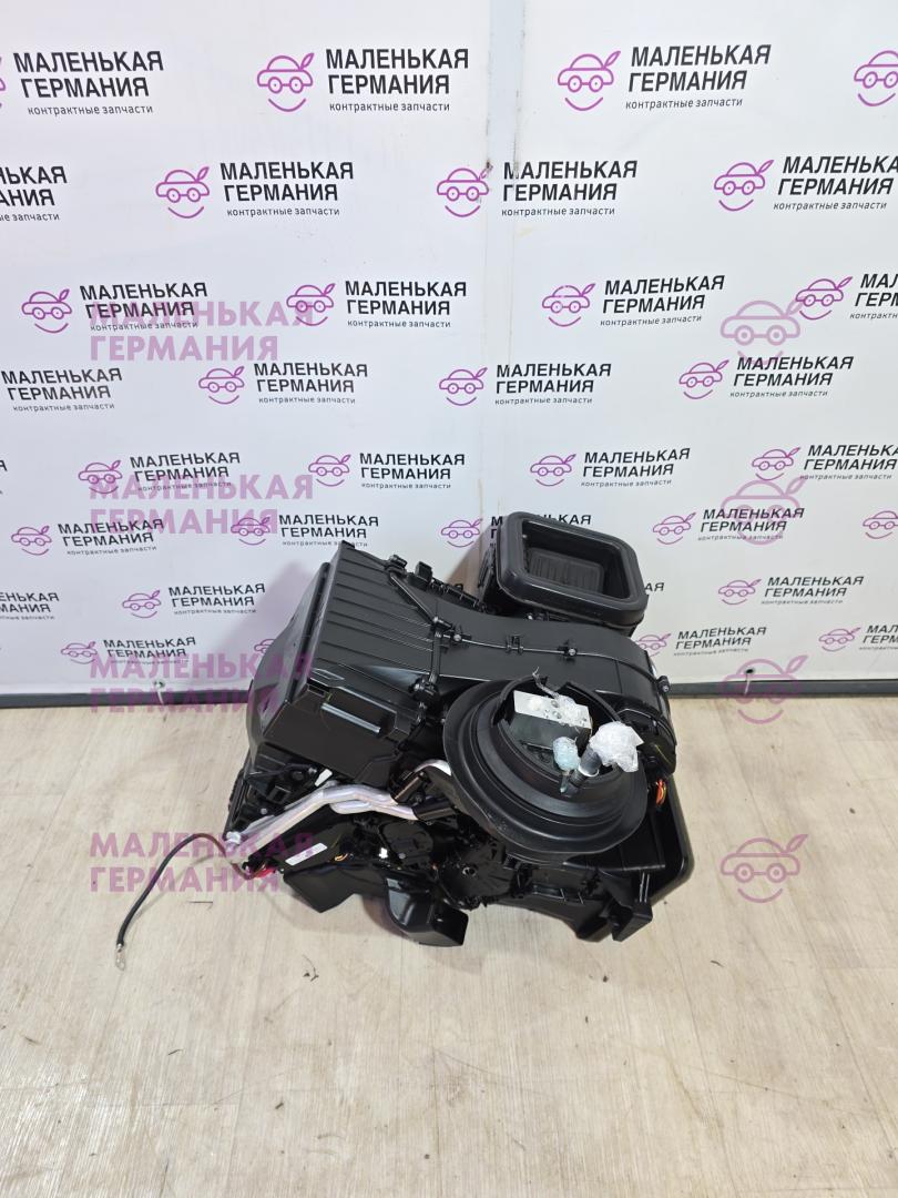 отопитель в сборе (печка) BMW X1 F48 2016, 2.0 л., B47 C20 A, дизель, АКПП, alpinweiss 3 (300), передний привод, правый руль, 64116827061, 6827061, 4293714, 9383118, HZ938311805, 64119377854, 9377854, 64119350924, 9350924, 64229263409, 64119383118, 7789263, 02032016 - фото №1