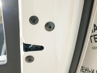 замок двери задней правой Volkswagen Golf GTI 6 поколение 2011, 2.0 л., CCZB, бензин, робот, b4/b9a белый, хетчбэк 5 дв., передний привод, правый руль, 5K2837016D