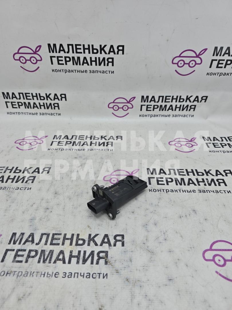 расходомер воздуха BMW 5 серия G30/G31 G30 2019, 4.4 л., N63 B44 C, бензин, АКПП, carbonschwarz metallic (416), седан, полный привод, 13628605565, 0280218324, 8605565 - фото №1