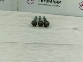 болт Mercedes-Benz C-Класс W205/S205/C205 2014, 2.0 л., M 274.920, бензин, АКПП, белый, седан, задний привод, правый руль, N910143008011