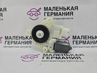 моторчик стеклоподъемника задний правый BMW 5 серия G30/G31 G30 2019, 4.4 л., N63 B44 C, бензин, АКПП, carbonschwarz metallic (416), седан, полный привод, 51357455084, 7455084