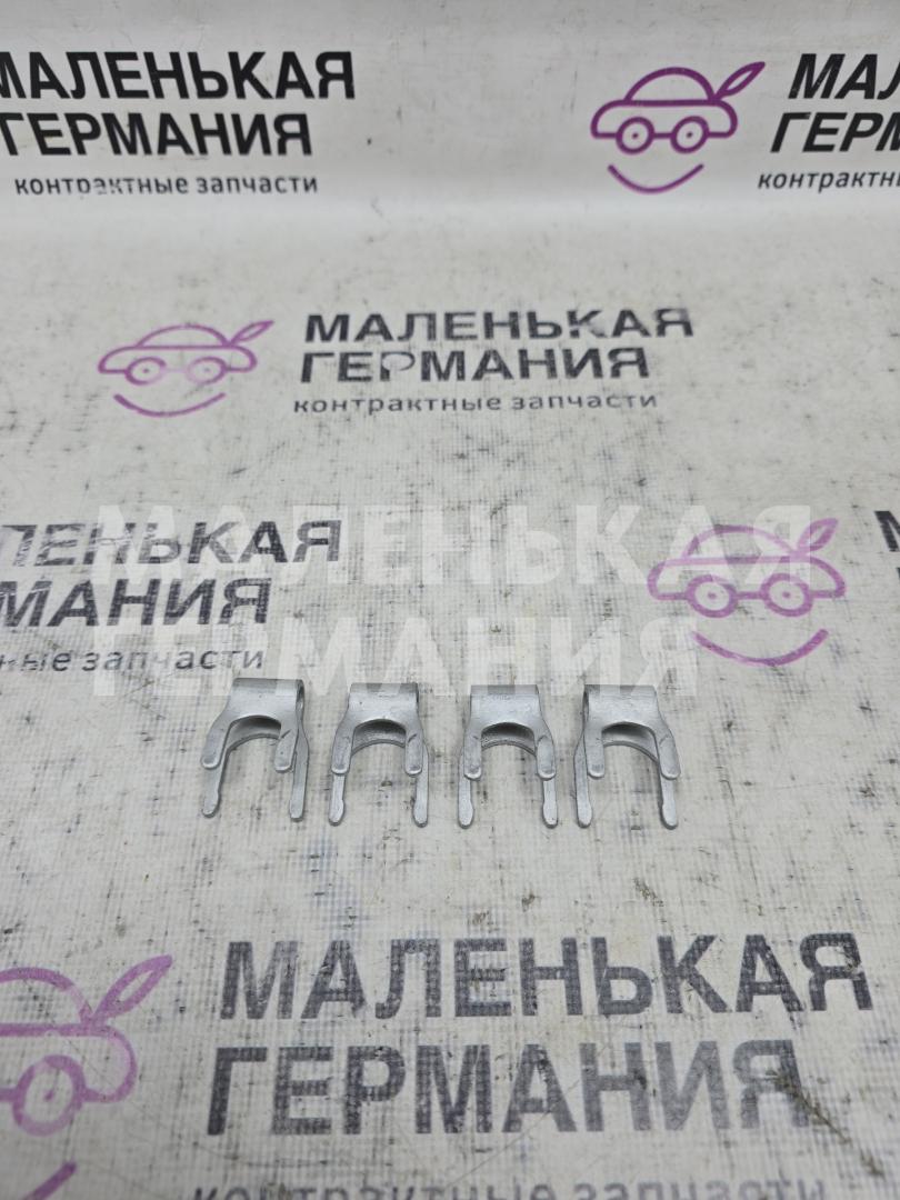 крепление форсунки Mercedes-Benz C-Класс W205/S205/C205 W205.042 2014, 2.0 л., M 274.920, бензин, АКПП, 755 серый, седан, задний привод, правый руль, A2760720143 - фото №1