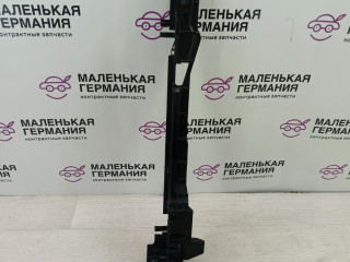 кронштейн радиатора Mercedes-Benz C-Класс W205/S205/C205 2014, 2.0 л., M 274.920, бензин, АКПП, белый, седан, задний привод, правый руль, A0995042118
