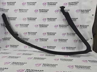 молдинг двери передней левой BMW 5 серия G30/G31 G30 2019, 4.4 л., N63 B44 C, бензин, АКПП, carbonschwarz metallic (416), седан, полный привод, 51337384929, 7384929