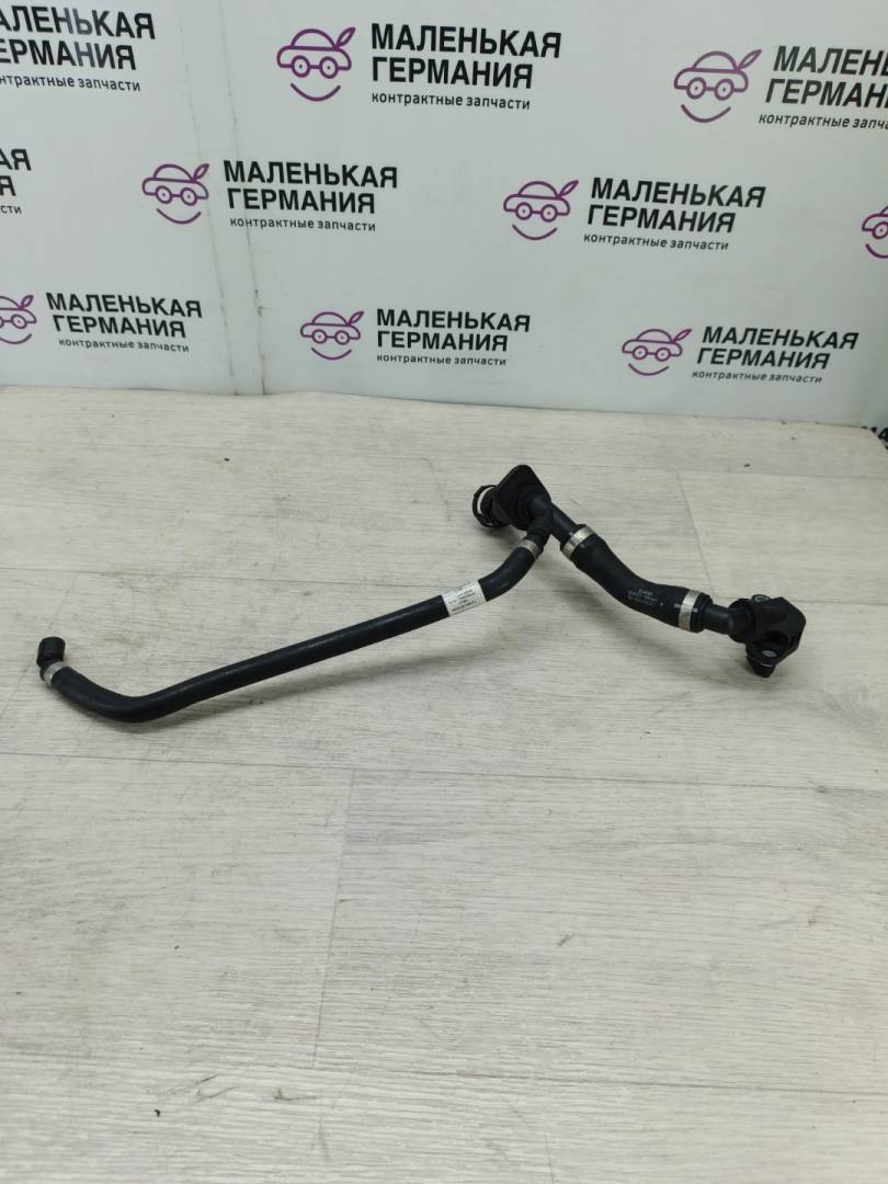 патрубок (трубопровод, шланг) BMW 6 серия F06/F12/F13 2013, 4.4 л., N63 B44 B, бензин, black sapphire metallic (475), 72352169, 72357257, 11158647961, 8647961 - фото №1