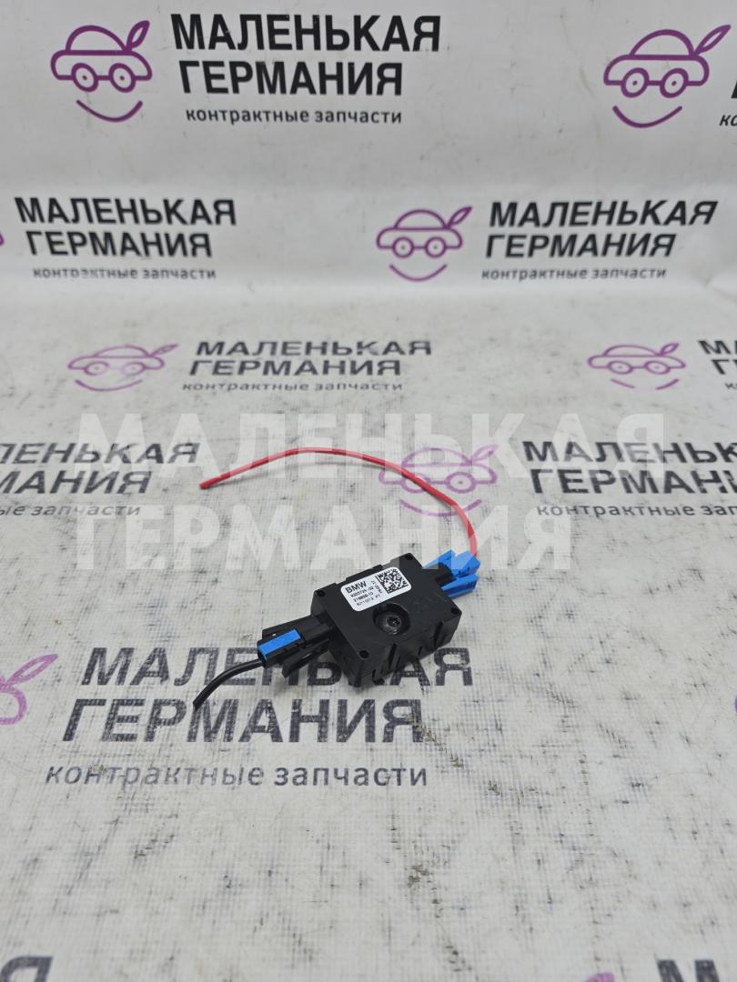 усилитель антенны BMW 5 серия G30/G31 G30 2017, 2.0 л., B48 B20 A, бензин, АКПП, b65 jatoba brown metallic, седан, задний привод, правый руль, 65209325724, 9325724 - фото №1