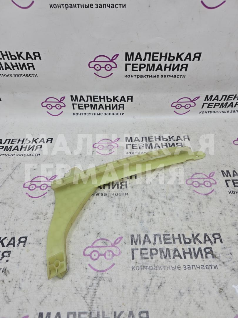 направляющая стекла задней правой Audi A4 B9 2017, 2.0 л., CVKB, бензин, АКПП, 2y/s9r белый металлик, седан, передний привод, правый руль, 8W0839068 - фото №1