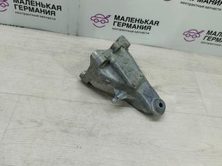 кронштейн двигателя Mercedes-Benz E-Класс W212 [рестайлинг] W212 (2013 - 2016), 2.0 л., M 274.920, бензин, синий, седан, задний привод, правый руль, A2742230204