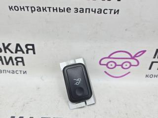 кнопка открытия багажника Mercedes-Benz C-Класс W204 [рестайлинг] W204.048 2012, 1.8 л., M 271.860, бензин, АКПП, 149 белый, седан, задний привод, правый руль, A2048707051