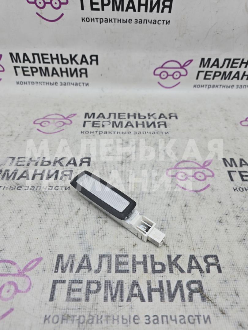 фонарь салона (плафон) Volkswagen Passat B8 2015, 1.8 л., CJSA, бензин, робот, 2t/c9x чёрный перламутр, седан, правый руль, 3G0947109, 3G094710982 - фото №1
