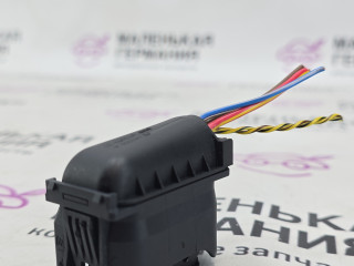 разъем (фишка) проводки BMW 5 серия G30/G31 G30 (2016 - 2020), 2.0 л., B47 D20 A, дизель, белый, седан, 6925638, 1452335